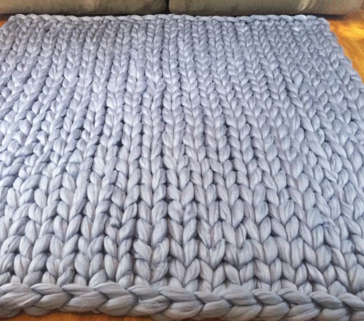 Chunky Rug, Chunky Knit carpet, Giant knit throw, Jumbo knit carpet, Merino wool, Braided Rug, gift